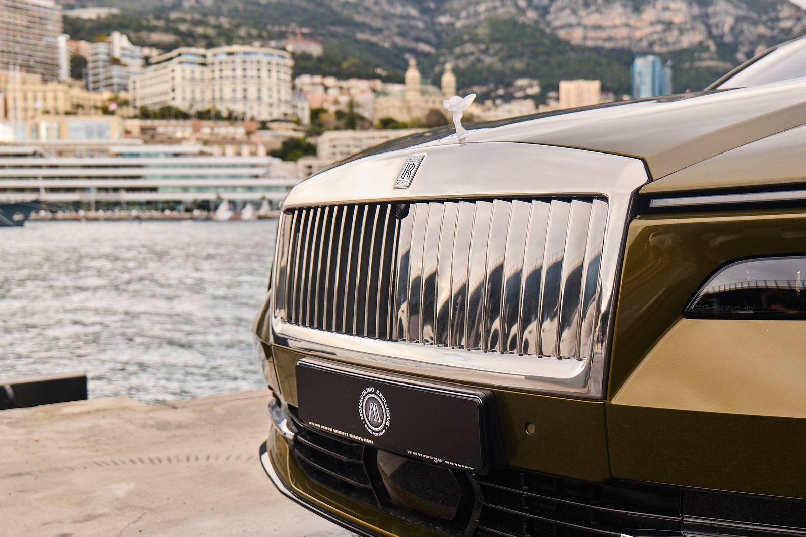 Rolls Royce Spectre — photo 3